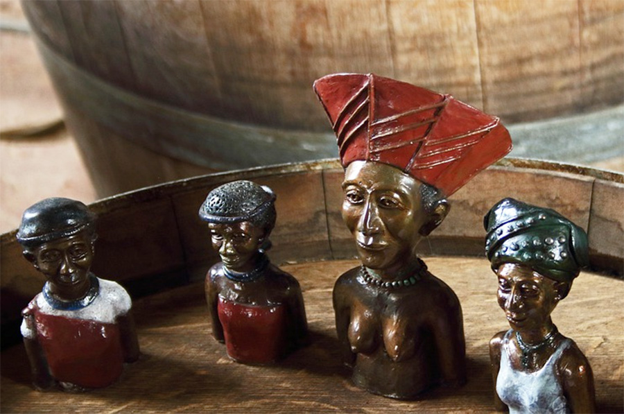 African small figurines